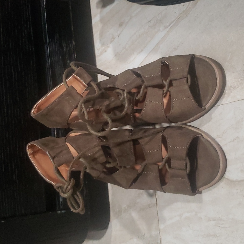 Green gladiator sandal heels. Brand: Qupid/ Size: 6 in women's